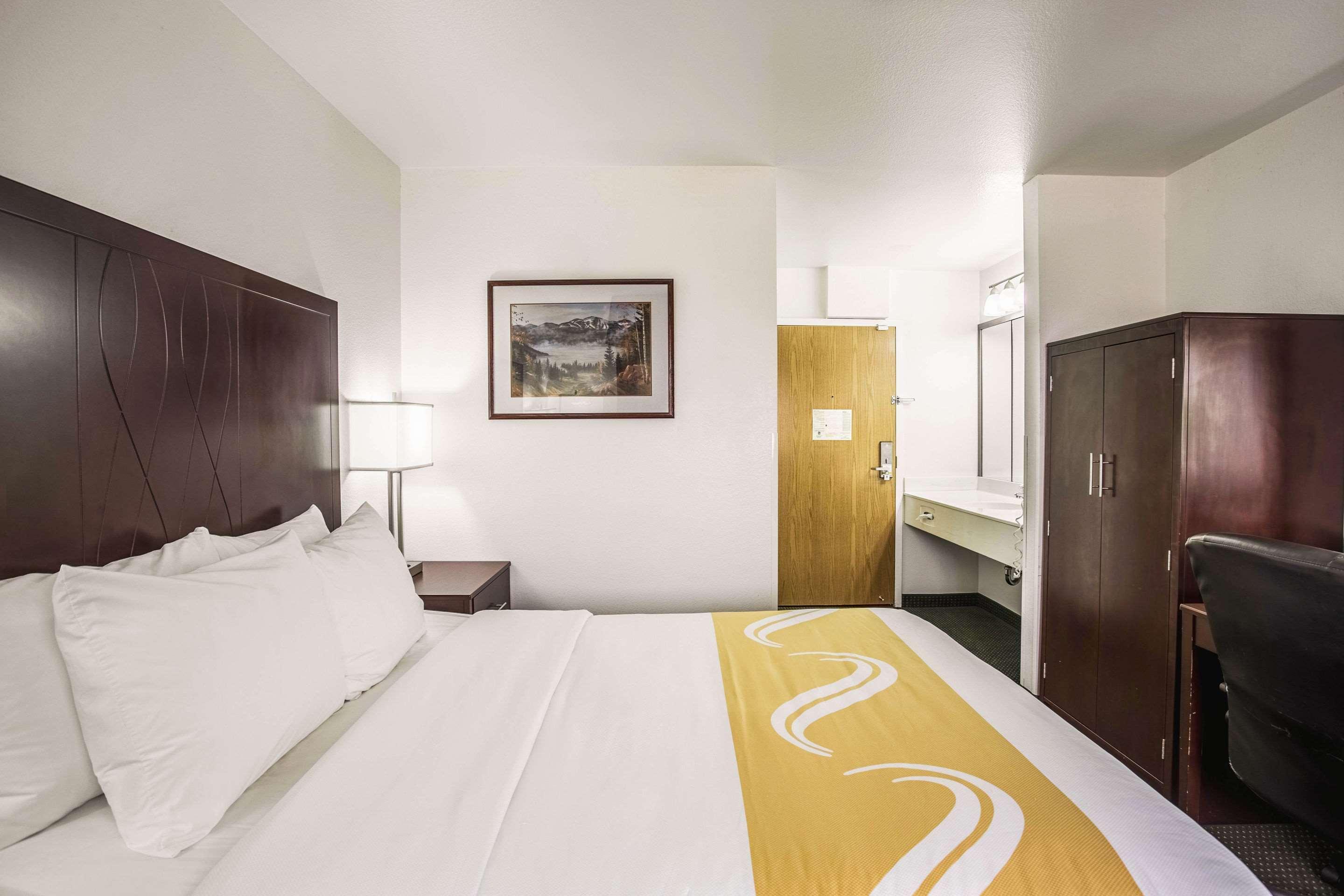 Quality Inn Belgrade Exterior foto