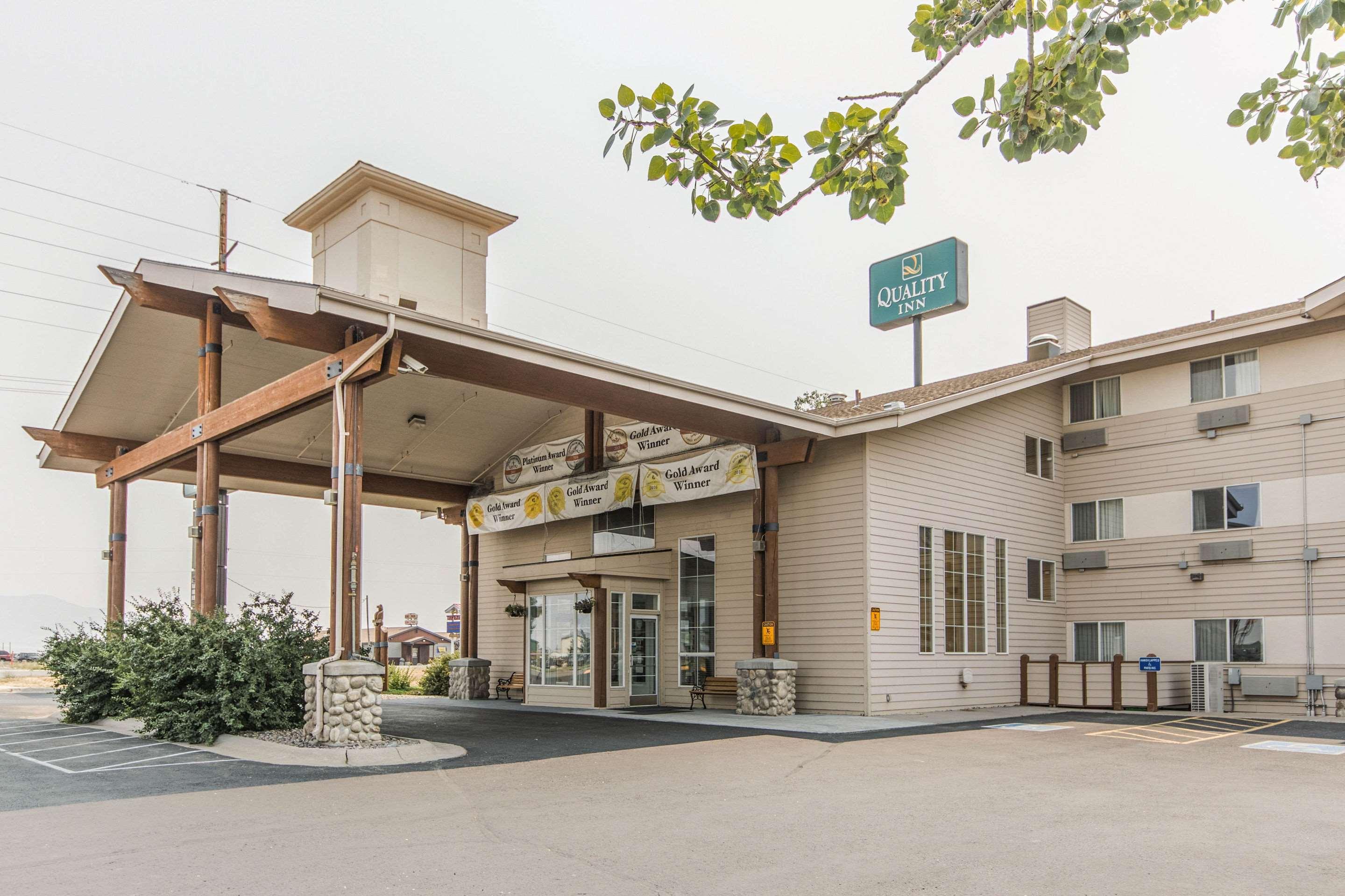 Quality Inn Belgrade Exterior foto