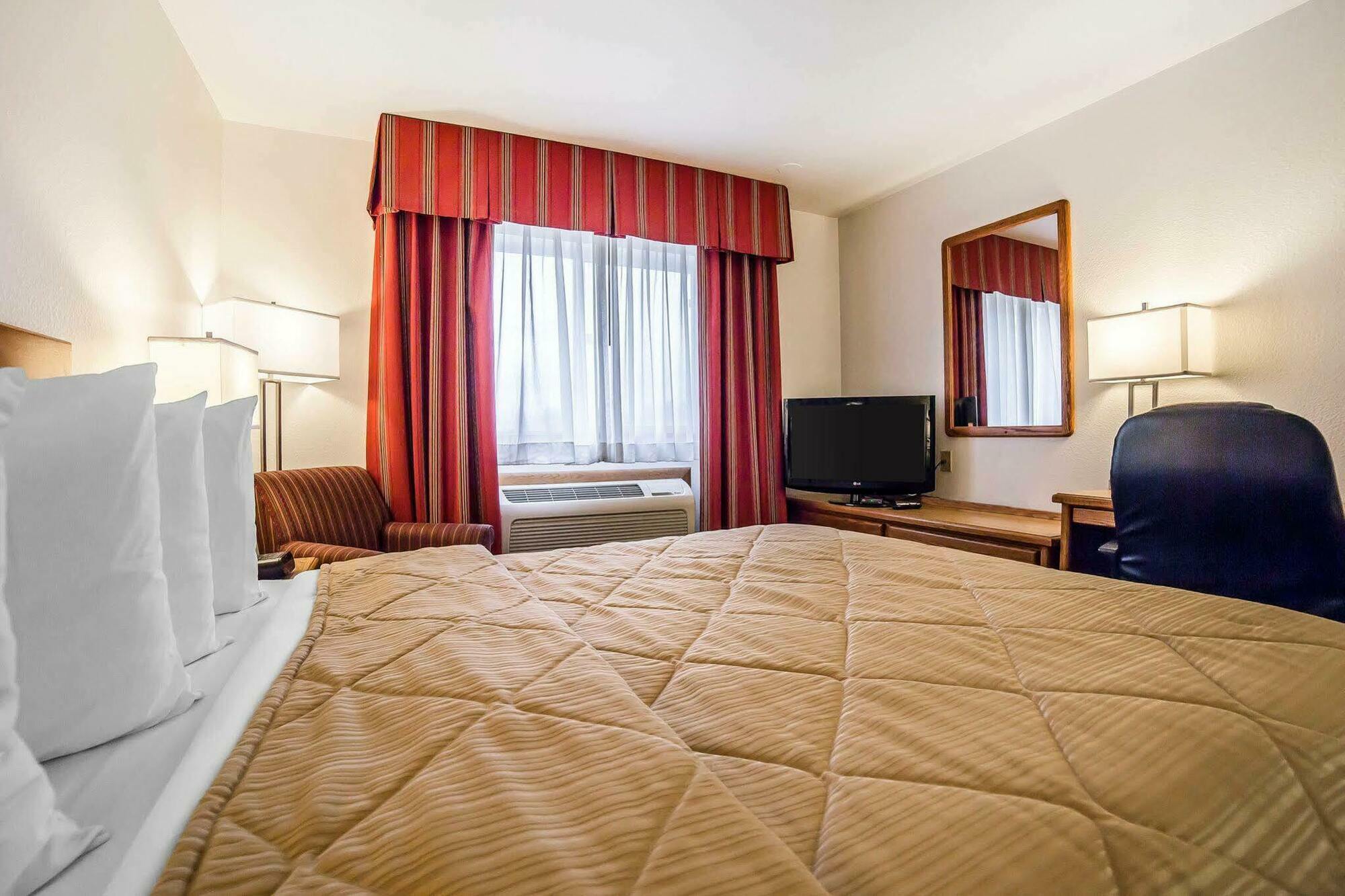 Quality Inn Belgrade Exterior foto